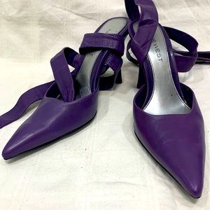 VINTAGE Y2K WRAP HEELS